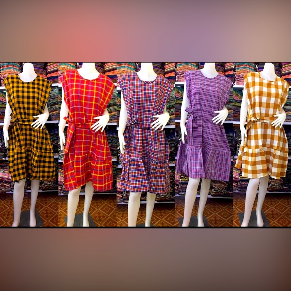 💯 cotton plaid sleeveless dress with self tie belt. Fit and flare dress.